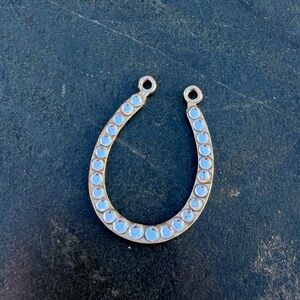 Horse shoe pendant